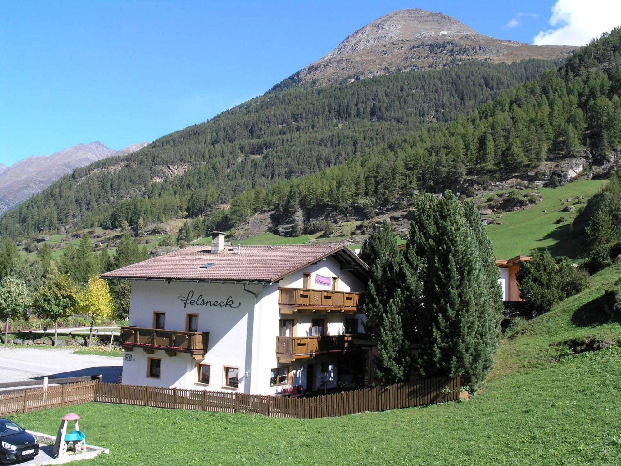 Haus Felsneck Bed & Breakfast Solden Exterior photo